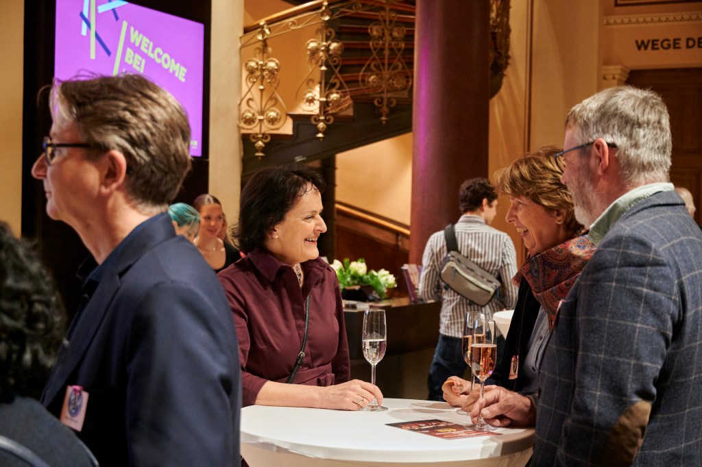 29.11.2025 30 Jahre –         Wir feiern&nbsp;uns